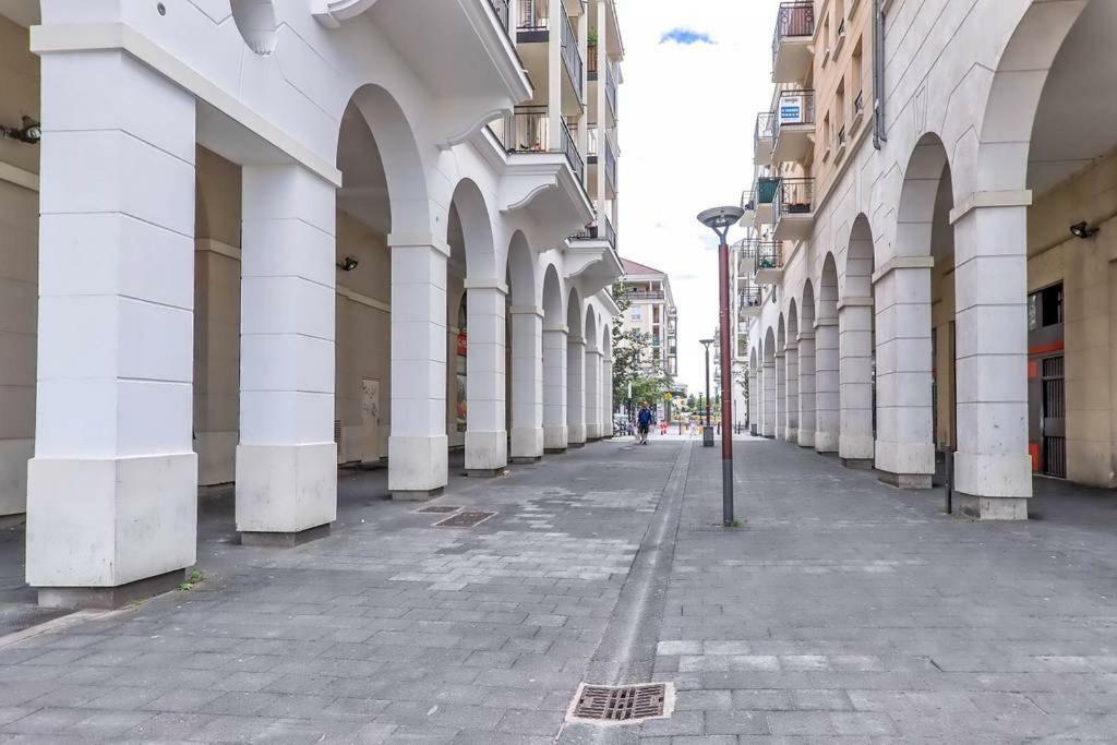Studio Disneyland Paris 2 - Terrasse Bussy-Saint-Georges Dış mekan fotoğraf